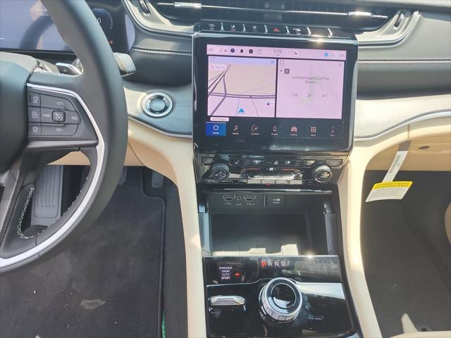 new 2025 Jeep Grand Cherokee car, priced at $48,000