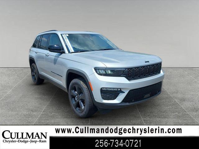new 2025 Jeep Grand Cherokee car, priced at $48,000