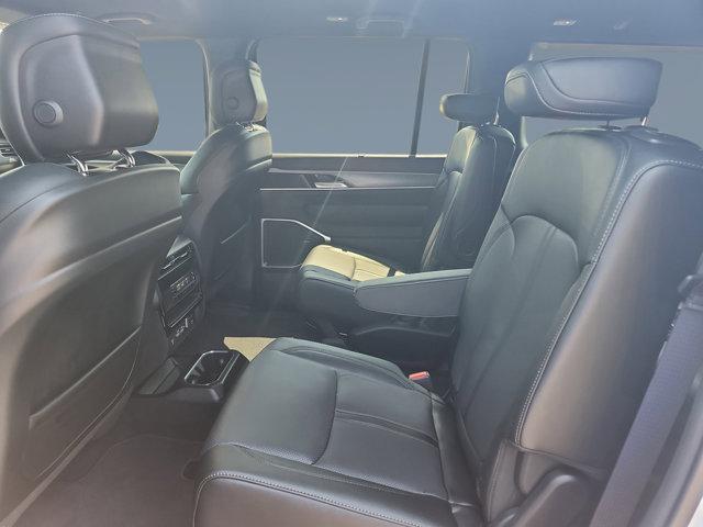new 2025 Jeep Wagoneer car
