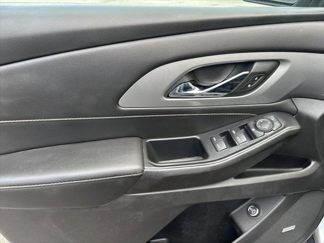 used 2021 Chevrolet Traverse car, priced at $28,990