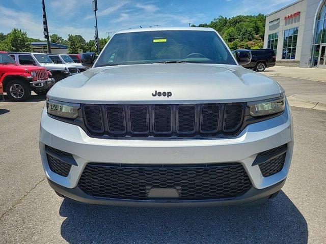 new 2024 Jeep Grand Cherokee car, priced at $43,920