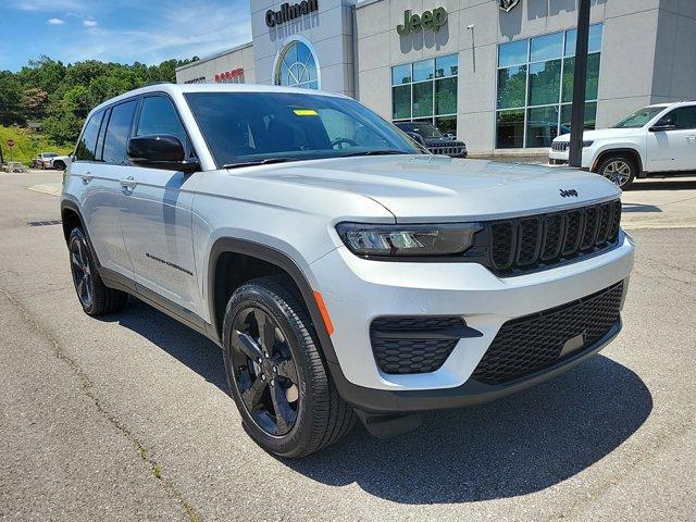 new 2024 Jeep Grand Cherokee car, priced at $43,920