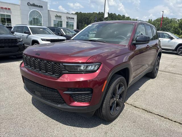 new 2025 Jeep Grand Cherokee car, priced at $41,000