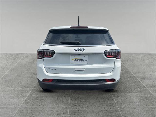 new 2025 Jeep Compass car, priced at $25,000