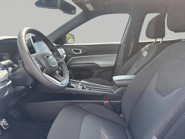 new 2025 Jeep Compass car, priced at $25,000