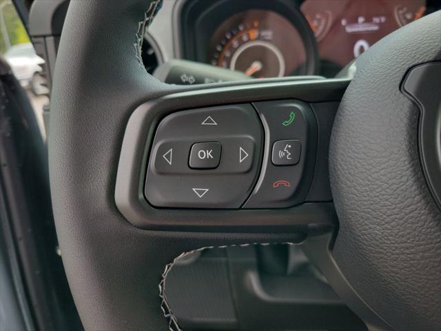 new 2025 Jeep Gladiator car, priced at $38,000
