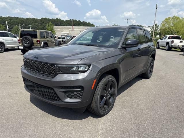 new 2025 Jeep Grand Cherokee car, priced at $41,000