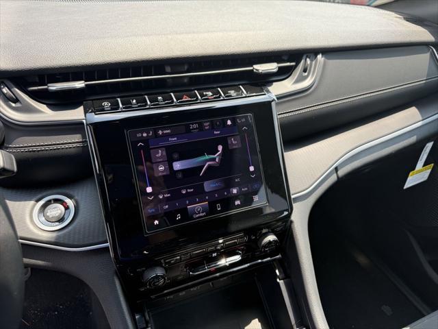 new 2025 Jeep Grand Cherokee car, priced at $41,000