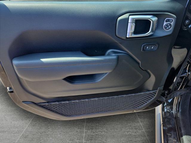 new 2025 Jeep Gladiator car, priced at $36,500