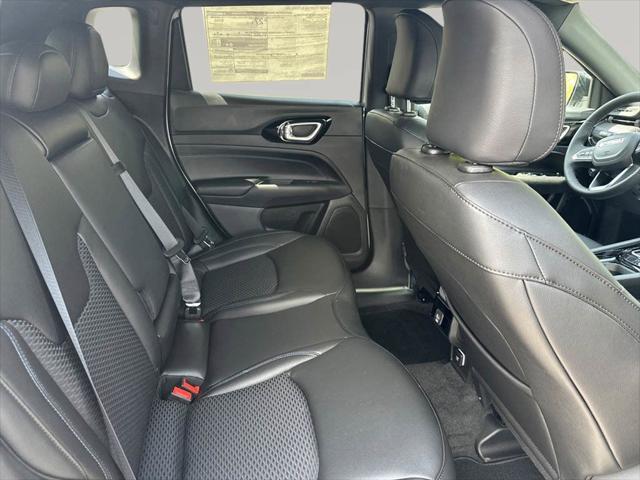 new 2025 Jeep Compass car, priced at $26,500