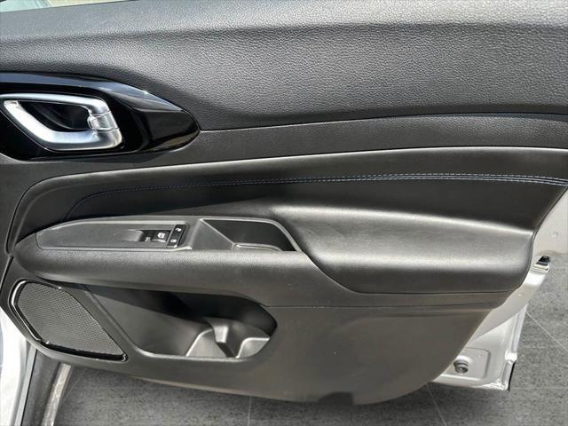 new 2025 Jeep Compass car, priced at $26,500