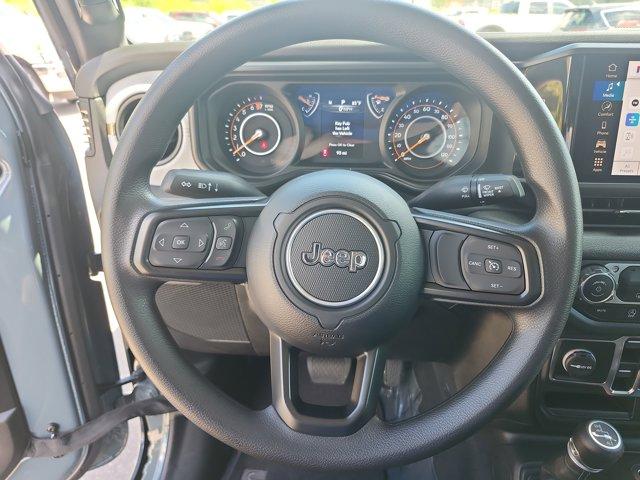 new 2025 Jeep Gladiator car, priced at $44,680