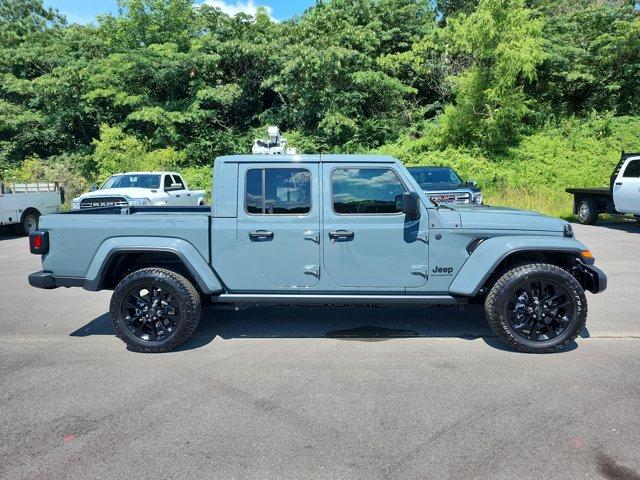 new 2025 Jeep Gladiator car, priced at $44,680