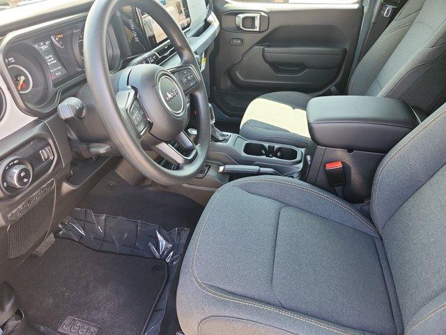 new 2025 Jeep Gladiator car, priced at $44,680