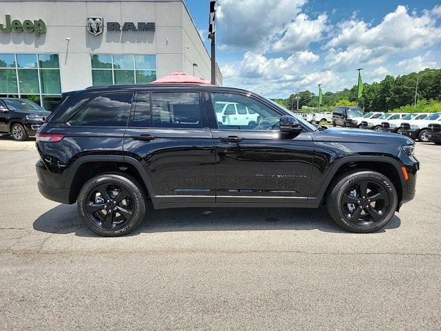 new 2024 Jeep Grand Cherokee car, priced at $46,925