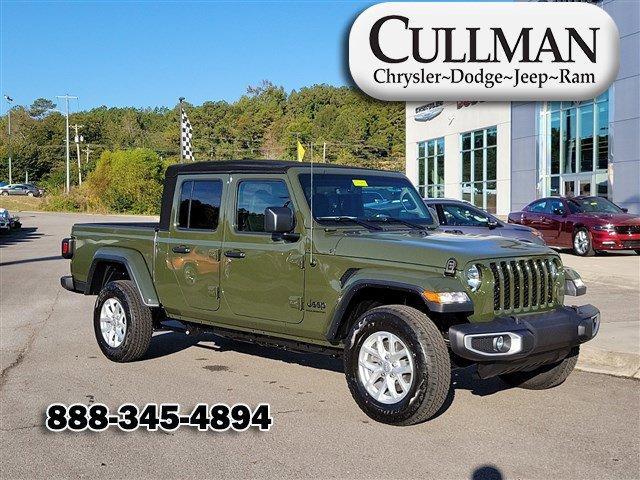 new 2023 Jeep Gladiator car, priced at $49,334