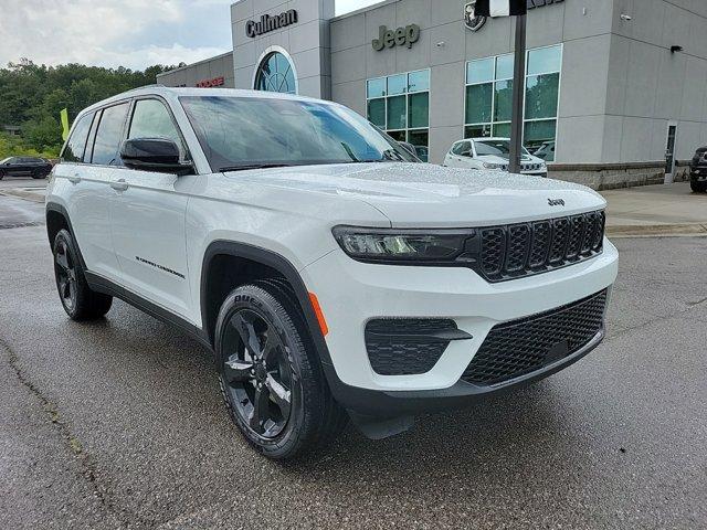 new 2024 Jeep Grand Cherokee car, priced at $43,830