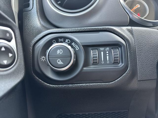 used 2022 Jeep Gladiator car, priced at $34,924