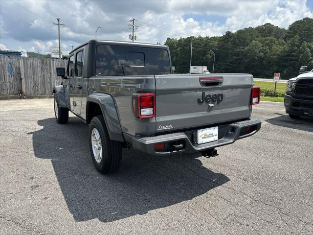 used 2022 Jeep Gladiator car, priced at $34,924