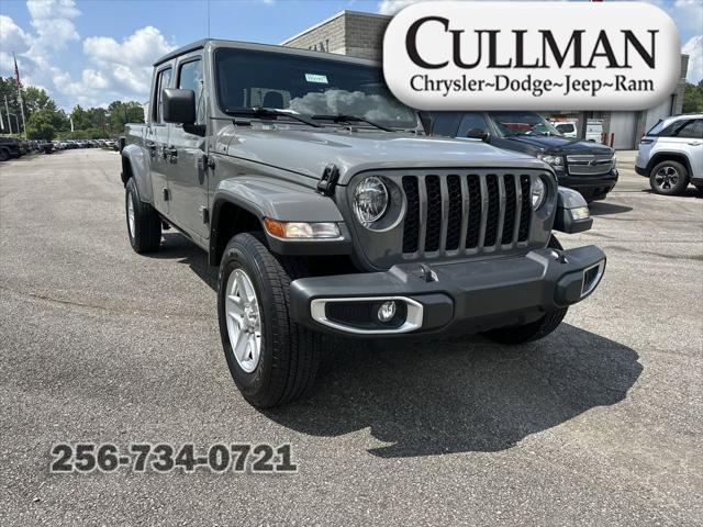 used 2022 Jeep Gladiator car, priced at $34,924