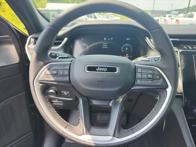 new 2025 Jeep Grand Cherokee L car, priced at $43,000