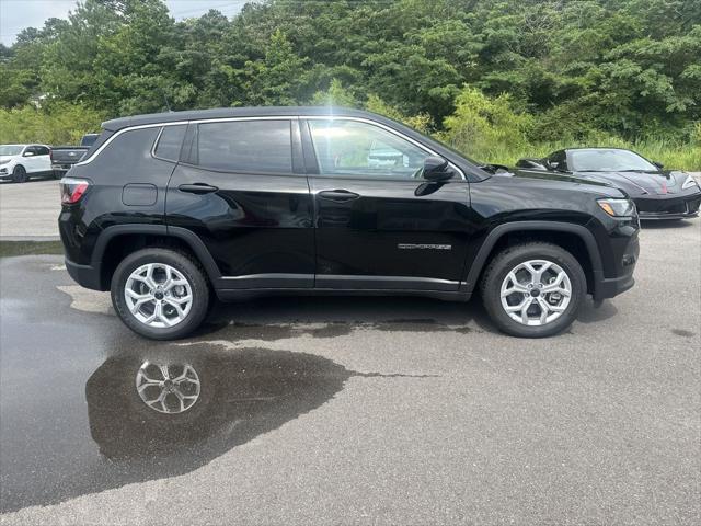 new 2025 Jeep Compass car, priced at $26,500