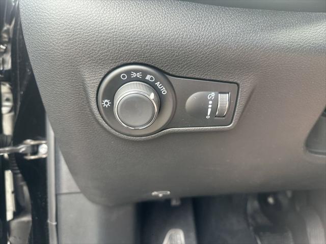new 2025 Jeep Compass car, priced at $26,500