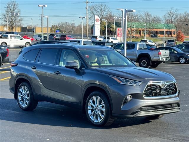 used 2024 Toyota Highlander car, priced at $45,988