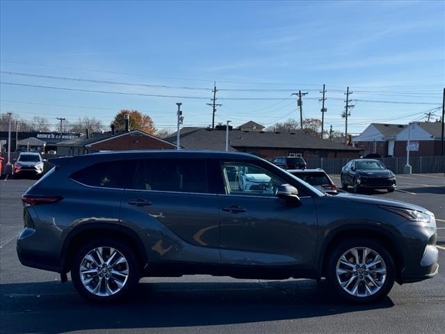 used 2024 Toyota Highlander car, priced at $45,988