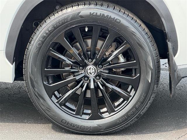 used 2023 Toyota Highlander car, priced at $41,488