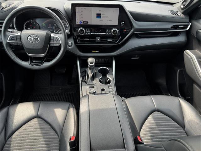 used 2023 Toyota Highlander car, priced at $41,488