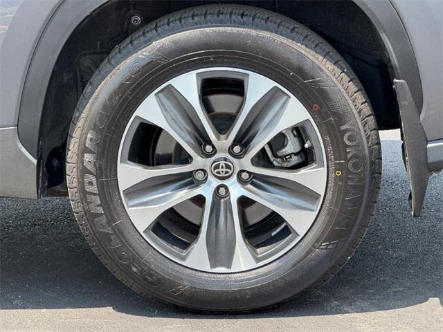 used 2023 Toyota Highlander car, priced at $42,555