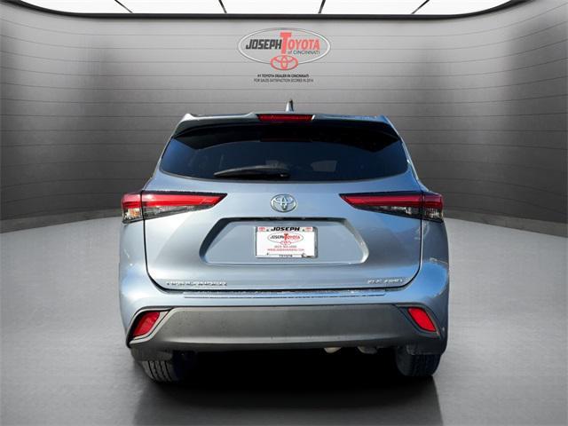 used 2023 Toyota Highlander car, priced at $35,450