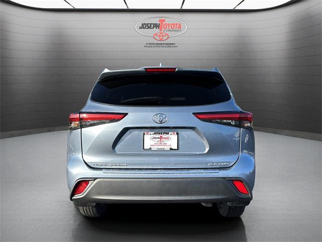 used 2023 Toyota Highlander car, priced at $35,450