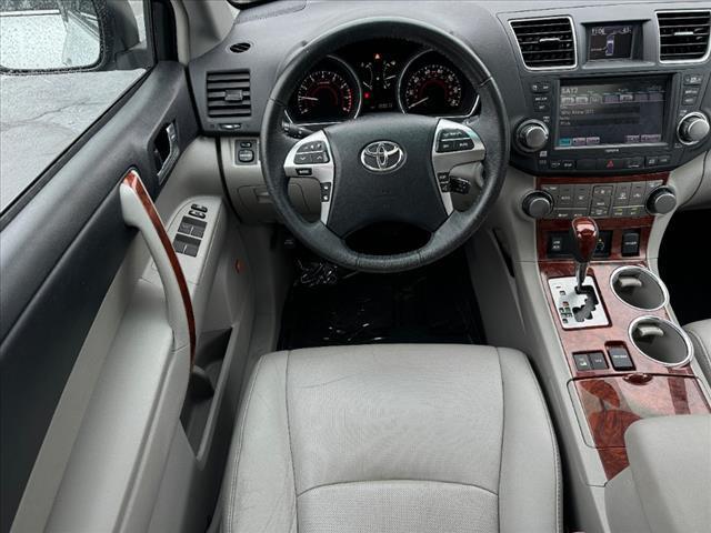 used 2012 Toyota Highlander car, priced at $11,383