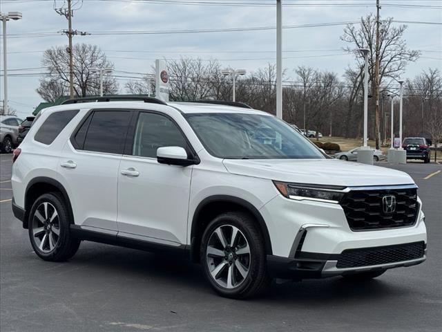 used 2023 Honda Pilot car, priced at $43,385