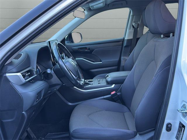 used 2023 Toyota Highlander Hybrid car, priced at $36,285