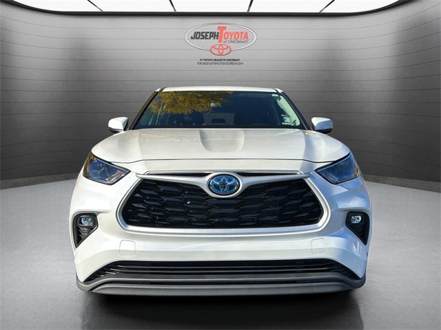 used 2023 Toyota Highlander Hybrid car, priced at $36,285