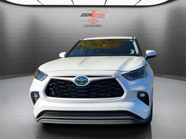 used 2023 Toyota Highlander Hybrid car, priced at $36,285