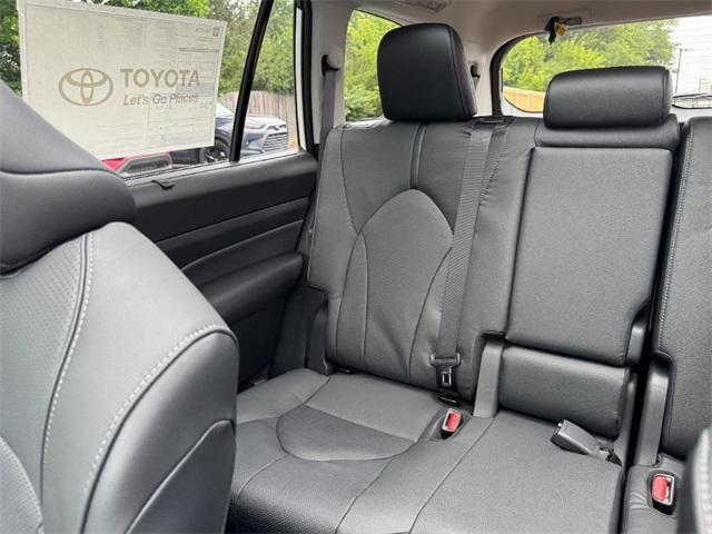 new 2025 Toyota Grand Highlander car, priced at $58,692
