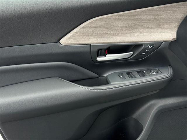 new 2025 Toyota Grand Highlander car, priced at $58,692