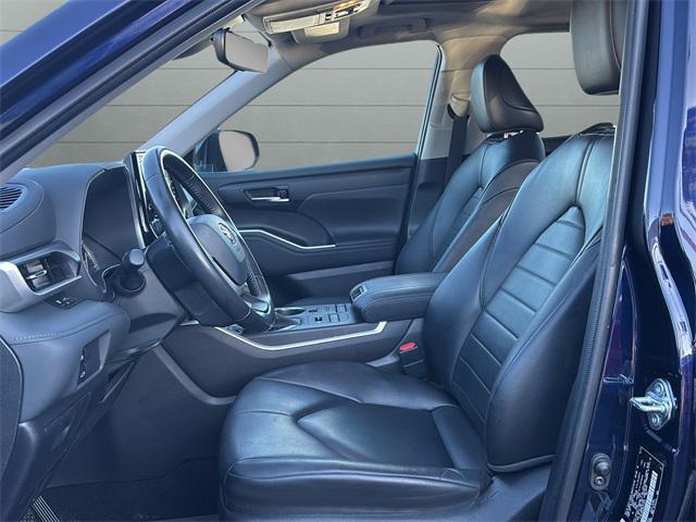 used 2022 Toyota Highlander car, priced at $31,995