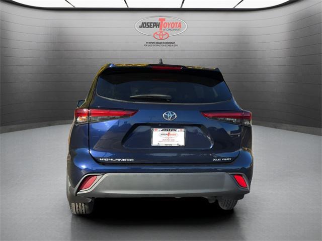 used 2022 Toyota Highlander car, priced at $31,995