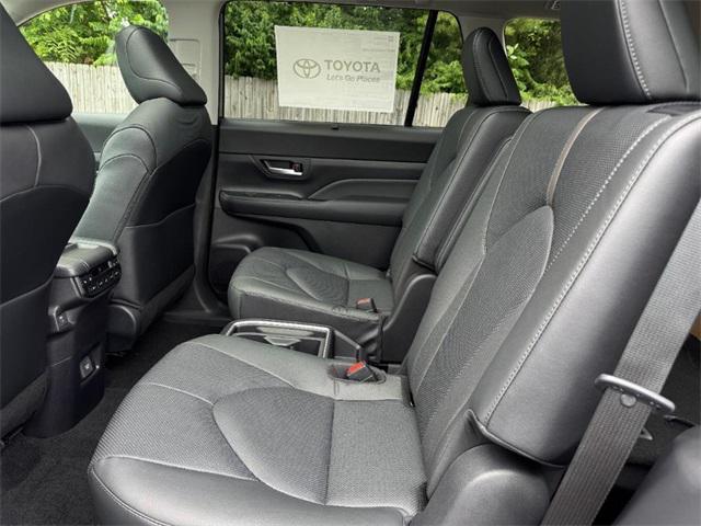 new 2025 Toyota Grand Highlander car, priced at $57,557