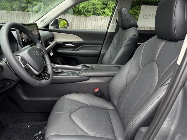 new 2025 Toyota Grand Highlander car, priced at $57,557