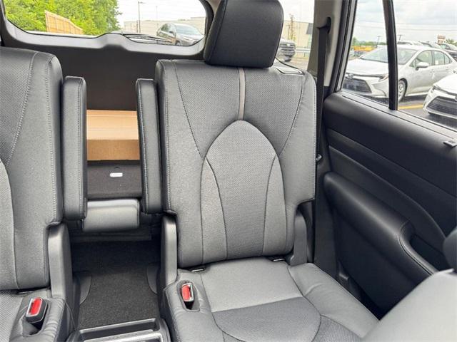 new 2025 Toyota Grand Highlander car, priced at $57,557