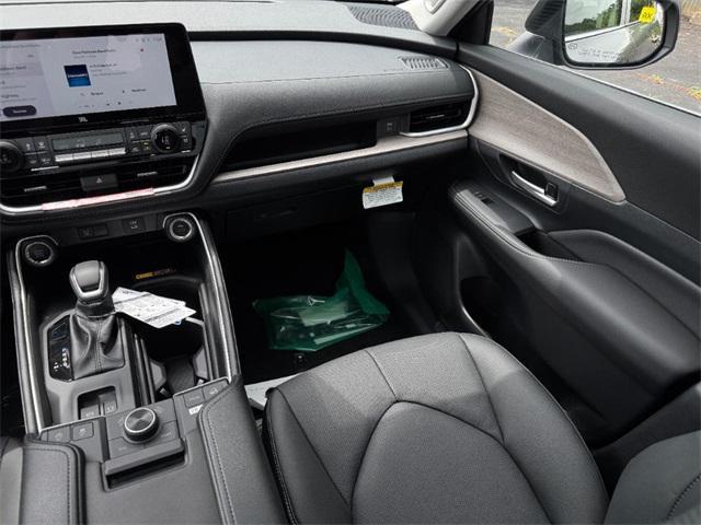 new 2025 Toyota Grand Highlander car, priced at $57,557