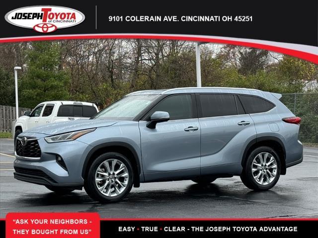 used 2022 Toyota Highlander car, priced at $40,959