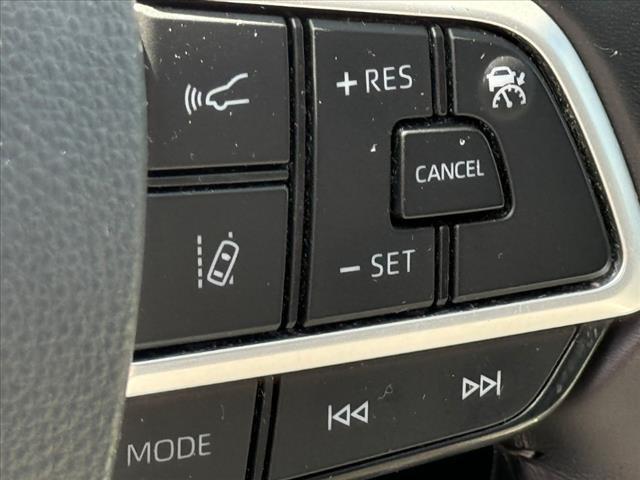 used 2022 Toyota Highlander car, priced at $32,995