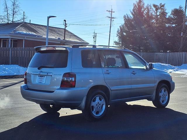 used 2004 Toyota Highlander car, priced at $7,277